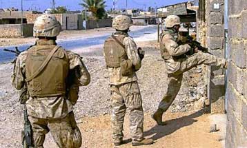 Βομβιστικές επιθέσεις και αμερικανικές επιδρομές στο Ιράκ με δεκάδες θύματα