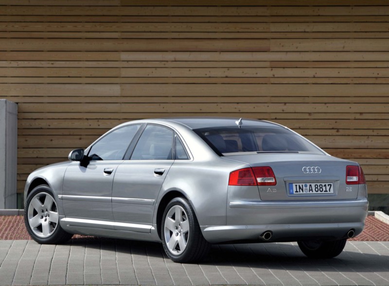 Νέος κινητήρας 260 ίππων για το Audi A8