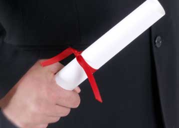 Αποζημίωση από το ΔΟΑΤΑΠ για καθυστέρηση αναγνώρισης τίτλου σπουδών