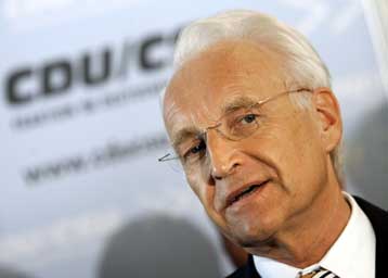 Εκτός γερμανικής κυβέρνησης και ο πρόεδρος της CSU Έντμουντ Στόιμπερ