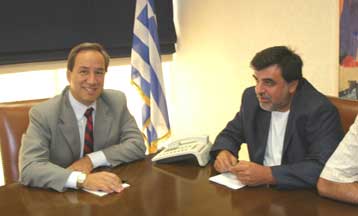 Κατώτατο μισθό 1.200 ευρώ στο Δημόσιο διεκδικεί η ΑΔΕΔΥ