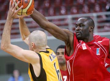 «Τρόμαξε» η ΑΕΚ από την πρωτάρα Στρασμπούρ, 73-71 στο Γαλάτσι