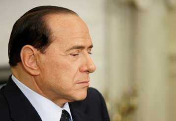Καμικάζι απεργάζονταν τη δολοφονία μου, αποκαλύπτει ο Σ.Μπερλουσκόνι