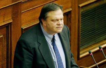 Αντιπαράθεση Κακλαμάνη – Βενιζέλου για την «κοινωνική ευαισθησία» της κυβέρνησης