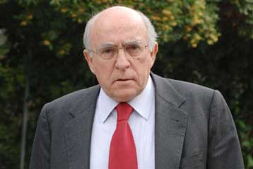 Μοντέλο… Μπαρτσελόνα αναζητά η κυβέρνηση για να βελτιώσει την εικόνα της