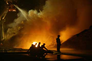 Χωρίς τελειωμό η εξέγερση των Αφρικανών μεταναστών στο Παρίσι