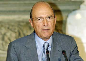 Αποκαλύψεις για την κρίση των Ιμίων και τη διαδοχή στο ΠΑΣΟΚ σε βιβλίο του Κ.Σημίτη