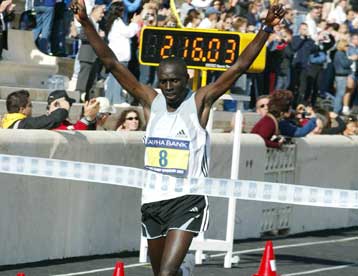 Νικητές ο Κενυάτης Σάινα και η Μεάσο από την Αιθιοπία στον Διεθνή Μαραθώνιο
