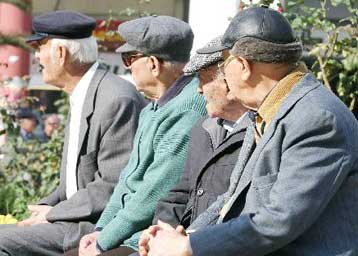 Τα αναδρομικά του ΛΑΦΚΑ «τρώνε» τις αυξήσεις στις συντάξεις