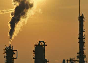 Ζοφερή η πρόβλεψη της Διεθνούς Υπηρεσίας Ενέργειας για το περιβάλλον και το πετρέλαιο