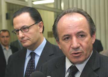 Αντιδράσεις για το άνοιγμα του ασφαλιστικού από ΓΣΕΕ και αντιπολίτευση