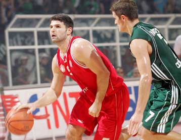 Ο Παπαμακάριος προστέθηκε στη λίστα τραυματιών του Καζλάουσκας