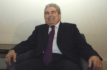 Για την αναζωπύρωση του διαλόγου για το Κυπριακό μίλησαν Χριστόφιας – Καραμανλής