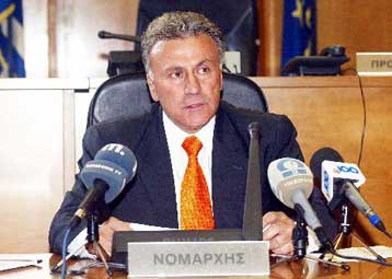 Με «λουκέτο» στη νομαρχία απειλεί ο Π.Ψωμιάδης, ζητώντας κονδύλια για τα σχολεία