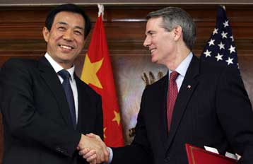 «Φρένο» στις εξαγωγές κινέζικων προϊόντων υφαντουργίας στις ΗΠΑ