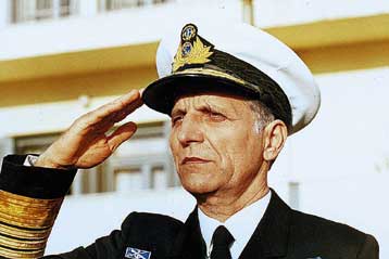 Σκληρή απάντηση Λυμπέρη στις κατηγορίες Σημίτη για τη νύχτα των Ιμίων