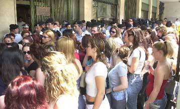 Αντιδρά το ΠΑΣΟΚ σε ενδεχόμενη συρρίκνωση των ασφαλιστικών δικαιωμάτων των γυναικών