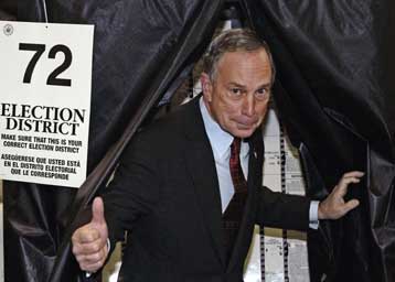 Κάλπες για τους τοπικούς άρχοντες σε πολλές πόλεις και δύο πολιτείες των ΗΠΑ