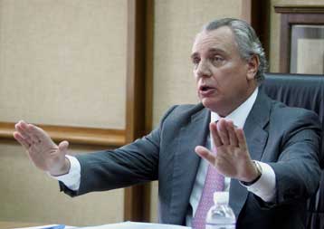 Κόντρα Παπαληγούρα-Παπαϊωάννου με φόντο την κάθαρση στη Δικαιοσύνη