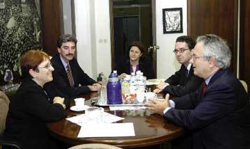 Τη βούληση του ΚΚΕ υπέρ του διαχωρισμού Κράτους- Εκκλησίας επανέλαβε  Αλ.Παπαρήγα