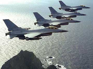 Νέες παραβιάσεις στο Αιγαίο από τουρκικά μαχητικά αεροσκάφη