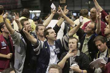 Με κέρδη έκλεισαν την Παρασκευή οι δείκτες σε Γουόλ Στριτ και ευρωπαϊκά χρηματιστήρια