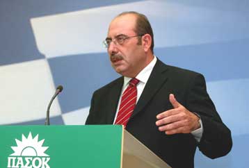 Σκληρή απάντηση του ΠΑΣΟΚ στους χαρακτηρισμούς Αμβρόσιου για τον Κ.Σημίτη