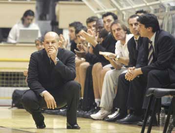 Σκέψεις για αναβάθμιση του Χριστόπουλου σε πρώτο προπονητή στον Απόλλωνα Πάτρας