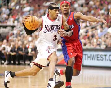 Μεγάλη νίκη του Σιάτλ στο Τορόντο με 41 πόντους του Λιούς