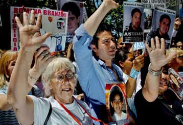 Στο εδώλιο ο κυβερνήτης του Μπουένος Αϊρες για την πυρκαγιά σε ντισκοτέκ με 194 νεκρούς