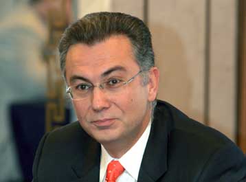 Χωρίς πρόσθετα φορολογικά μέτρα ο προϋπολογισμός, δηλώνει η κυβέρνηση