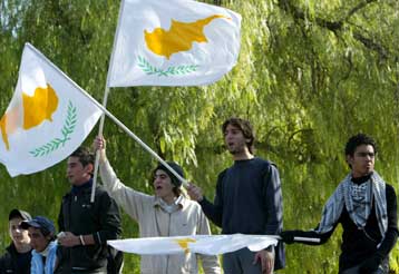 Επέτειος 22 χρόνων από την ανακήρυξη τουρκοκυπριακού κράτους στα κατέχομενα