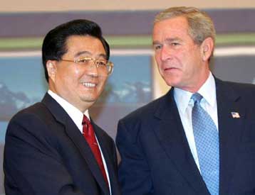 Μαθήματα δημοκρατίας από τον Μπους στην Κίνα με πρότυπο την Ταϊβάν