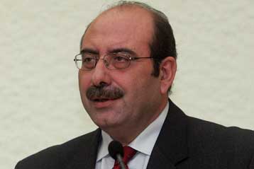 Επιχείρηση εκτόνωσης της έντασης στο εσωτερικό του ΠΑΣΟΚ μετά τα της «ανανέωσης»