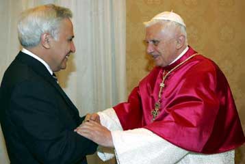 Ιστορική επίσκεψη αρχηγού του ισραηλινού κράτους στην Αγία Έδρα