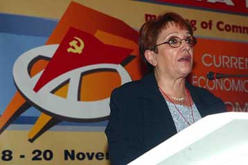 Με ομιλία της Αλ.Παπαρήγα άρχισε στον Περισσό διεθνής συνάντηση κομμουνιστικών κομμάτων