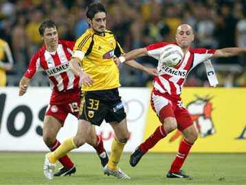 Εύκολη κλήρωση για Ολυμπιακό, ΑΕΚ μέχρι το «Παγκρήτιο» για το Κύπελλο Ελλάδας