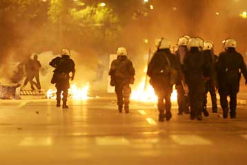 Ποινική δίωξη κατά δύο νεαρών για τα επεισόδια στη Θεσσαλονίκη