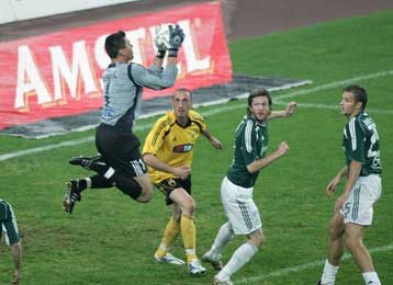 Εκτός αποστολής οι Νίλσον, Μπίσκαν για το ματς με τον Απόλλωνα Καλαμαριάς