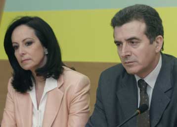 Αναγκαία η ανανέωση στο ΠΑΣΟΚ, δηλώνουν Αννα Διαμαντοπούλου και Μ.Χρυσοχοΐδης