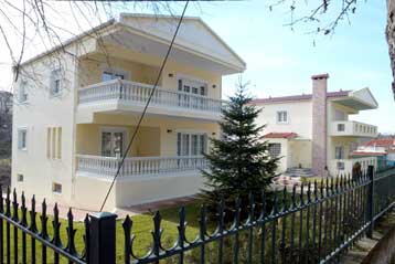 Στα ύψη οι αντικειμενικές τιμές των ακινήτων σε 87 δήμους της Αττικής