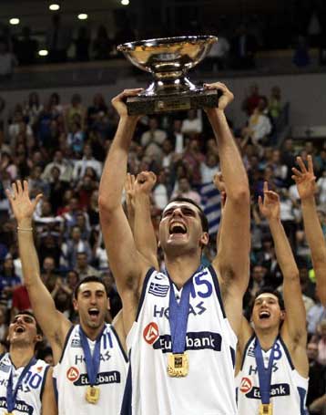 Στην κορυφή της Ευρώπης οι μικροί του Γιαννάκη, ακολουθώντας τα βήματα του… μεγάλου