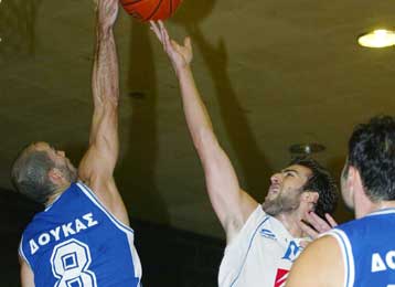 Έμειναν τρεις στην κορυφή, ΜΕΝΤ, Ρέθυμνο και Αιγάλεω