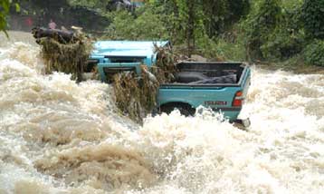 Δώδεκα νεκρούς άφησε στο πέρασμά της από την Ονδούρα η τροπική καταιγίδα «Γάμμα»