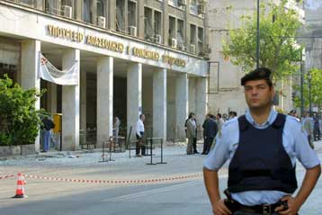 Τρεις ανοιχτοί φάκελοι επιθέσεων και δύο δίκες