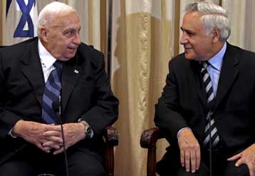 Ώρα «Εθνικής Ευθύνης» για τον Αριέλ Σαρόν μετά την παραίτηση από την πρωθυπουργία