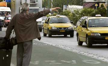 Ποιες αυξήσεις στα κόμιστρα ζητούν οι ιδιοκτήτες ταξί