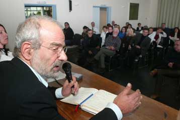 Να ξεπεραστεί άμεσα το «πάγωμα» των δαπανών για την υγεία, λέει ο Αλ.Αλαβάνος