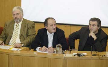 Εντείνεται η δυσαρέσκεια των πολιτών για την οικονομική πολιτική