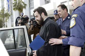 Με ενστάσεις ξεκίνησε η δίκη του Ιάκωβου Γιοσάκη για αρχαιοκαπηλεία